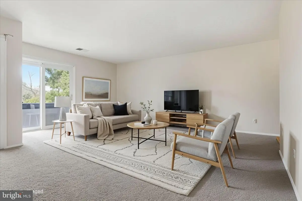 10214 Prince Pl #8-202, Upper Marlboro, MD 20774 - #1