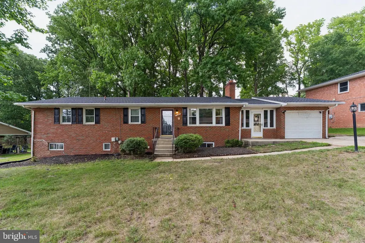 5006 Rayburn Ct, Temple Hills, MD 20748 - #1