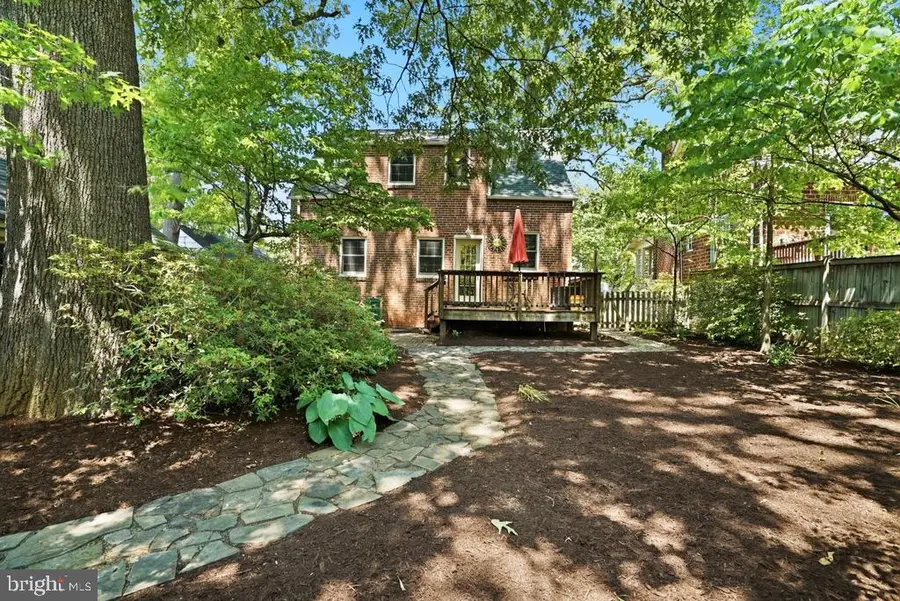 4003 Oglethorpe St, Hyattsville, MD 20782 - #2