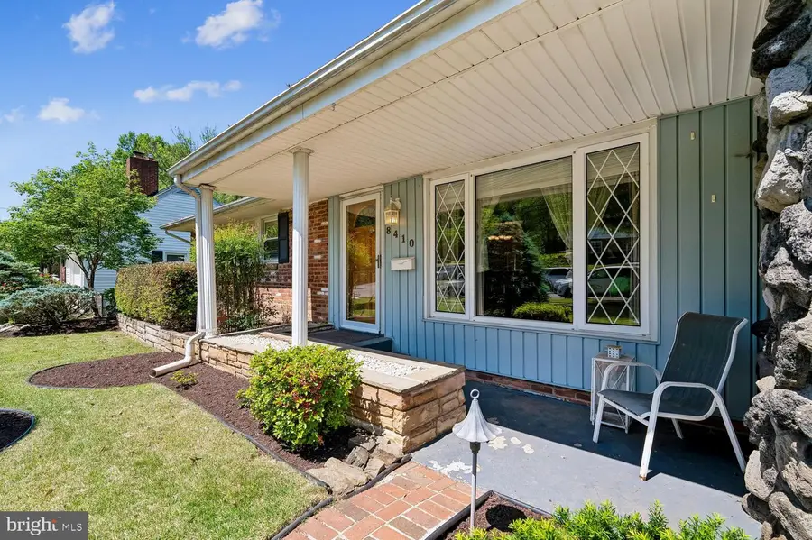 8410 Ravenswood Rd, New Carrollton, MD 20784 - #3