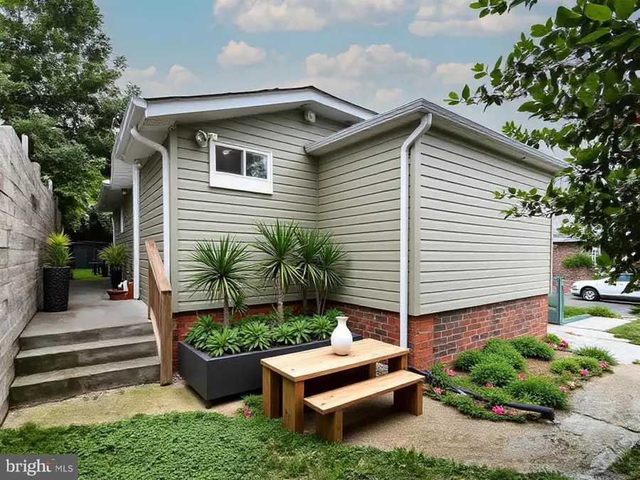 6305 Field St, Capitol Heights, MD 20743 - #3
