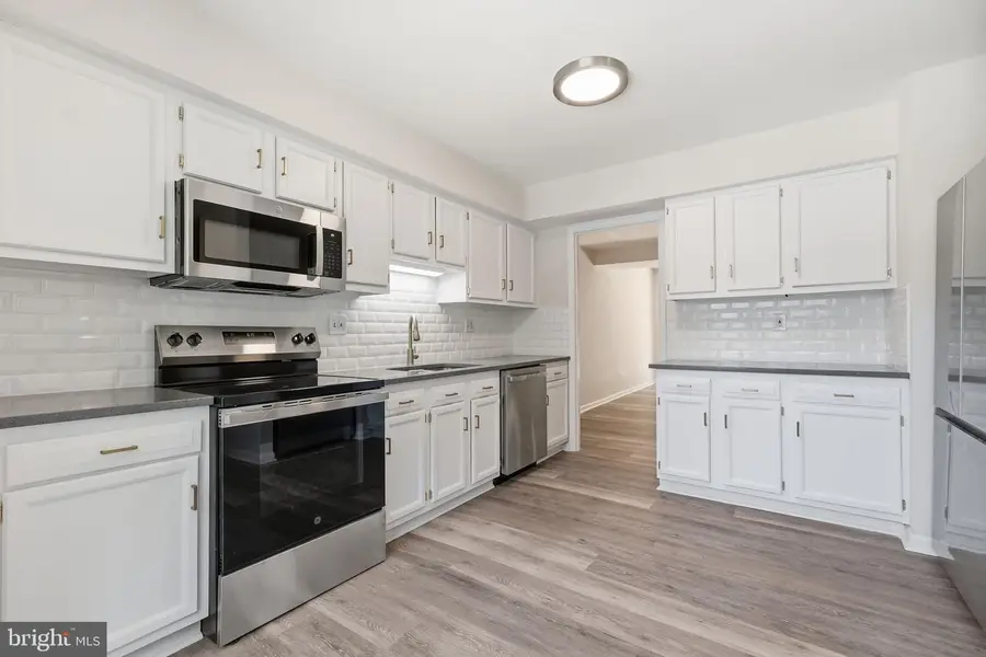8209 Londonderry Ct, Laurel, MD 20707 - #3