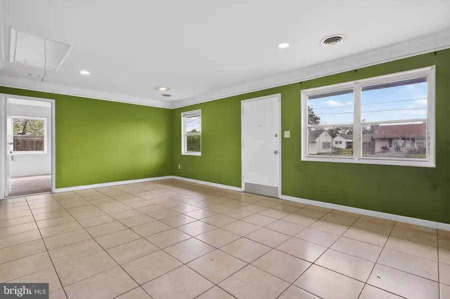 6918 Dudley Ave, Oxon Hill, MD 20745 - #2