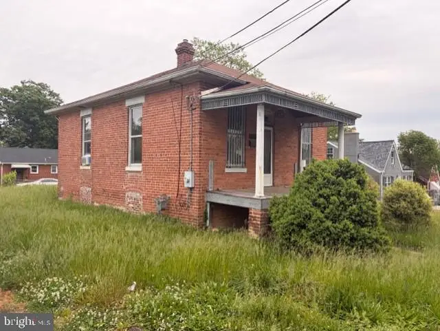 4000 Dent St, Capitol Heights, MD 20743 - #2