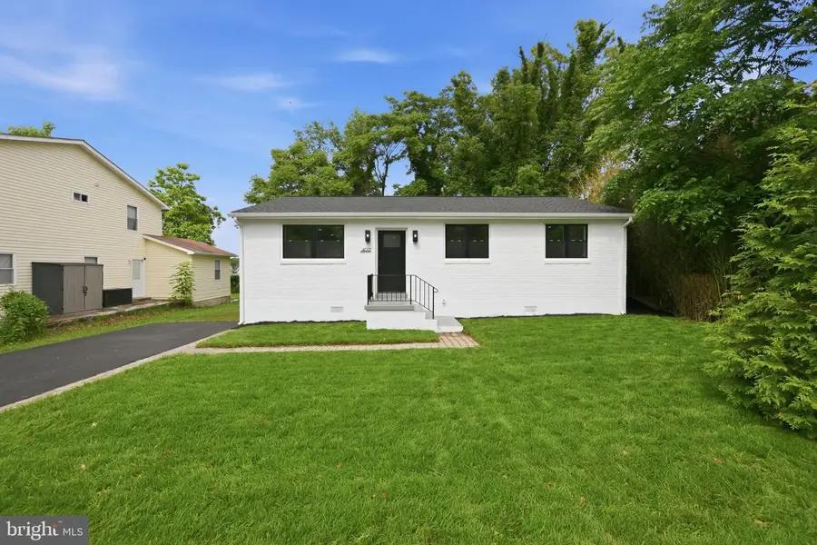 4012 Byers St, Capitol Heights, MD 20743 - #2