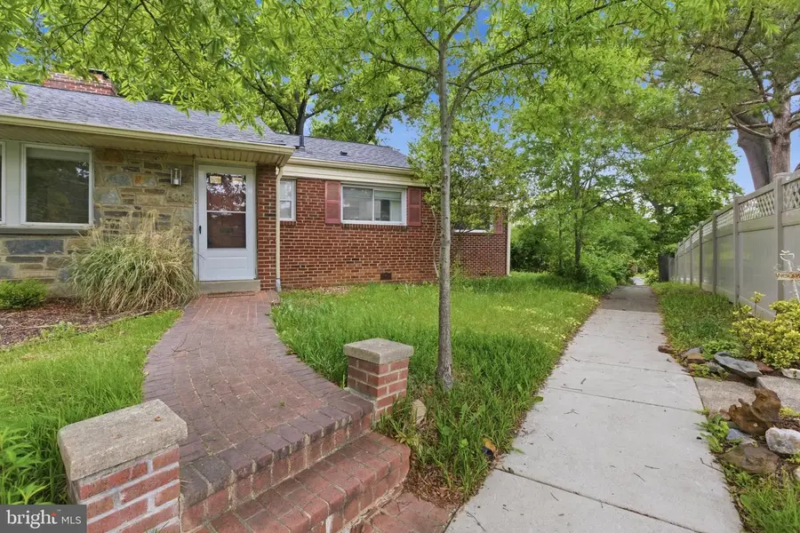 6801 Adelphi Rd, University Park, MD 20782 - #2