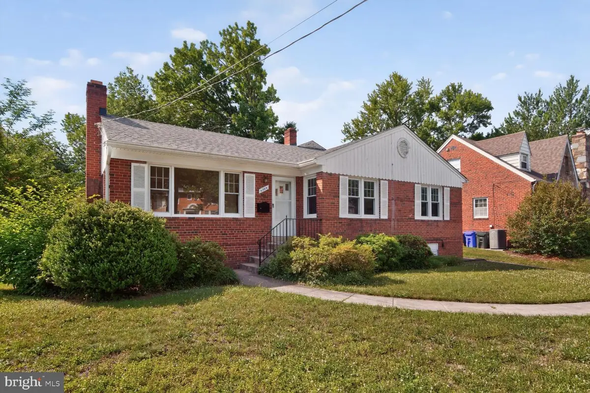 6309 Queens Chapel Rd, Hyattsville, MD 20782 - #1