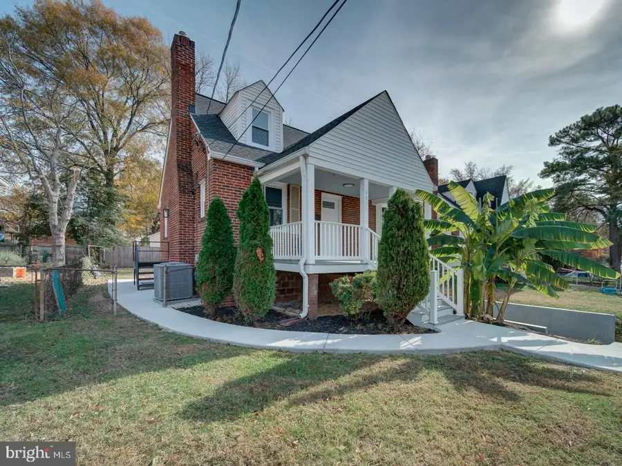 6211 42nd Ave, Hyattsville, MD 20781 - #2