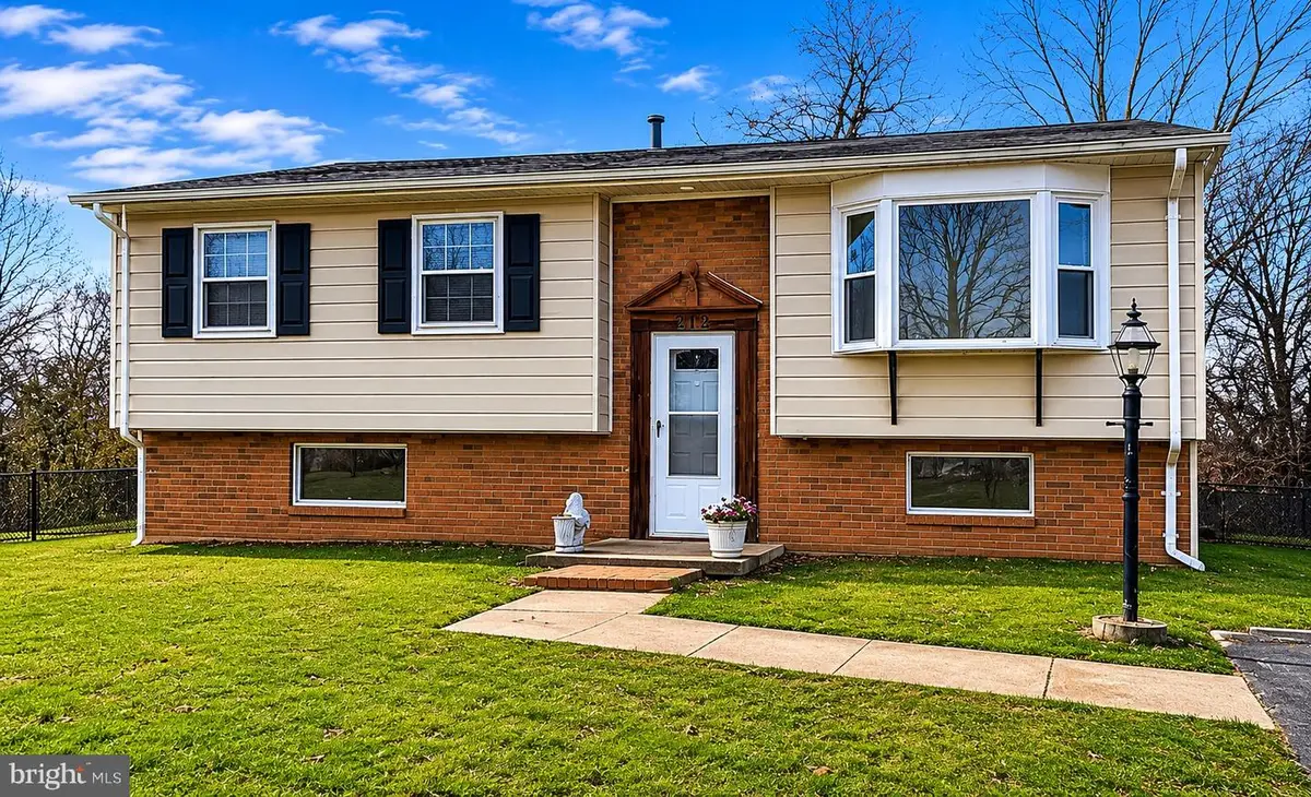 3115 Lakehurst Ave, District Heights, MD 20747 - #1