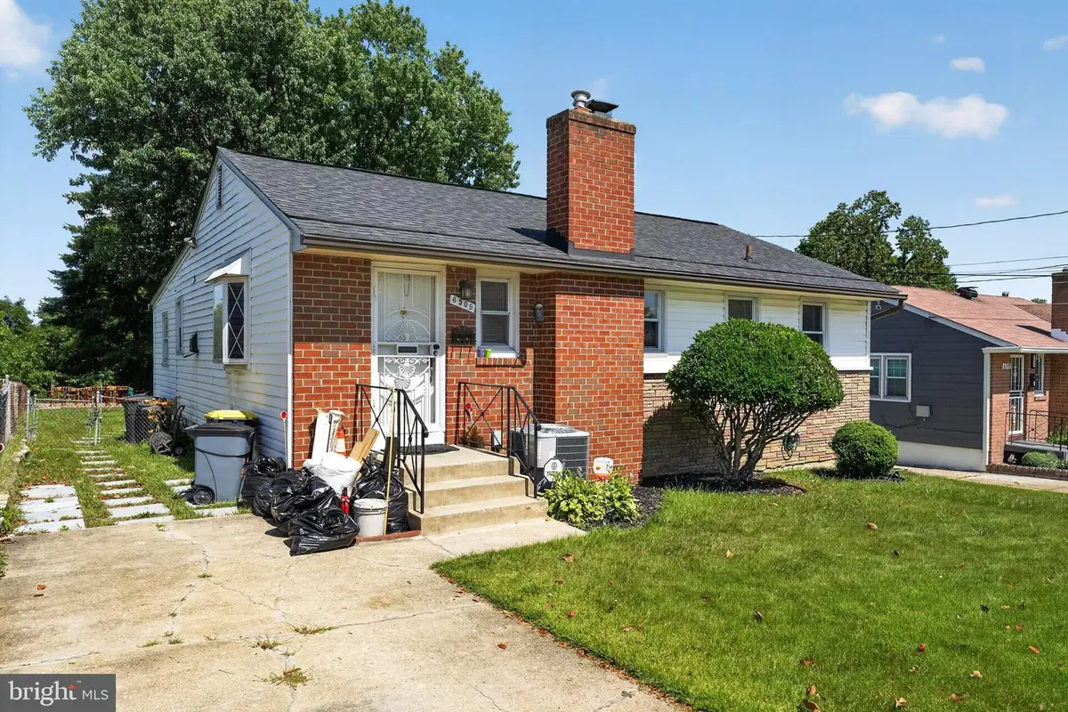 6509 Parkway Ct, Hyattsville, MD 20782 - #1