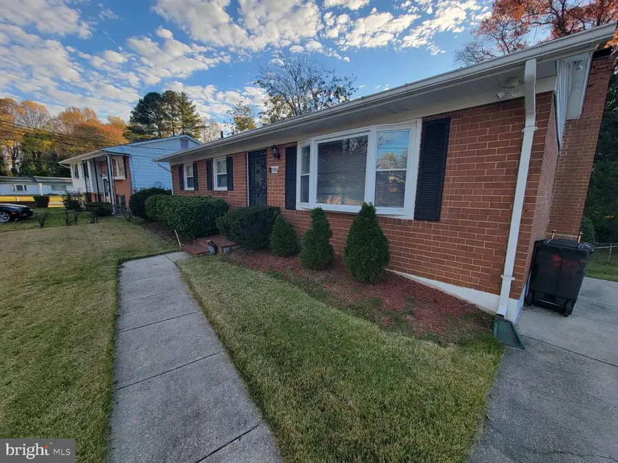 7303 Hastings Dr, Capitol Heights, MD 20743 - #2