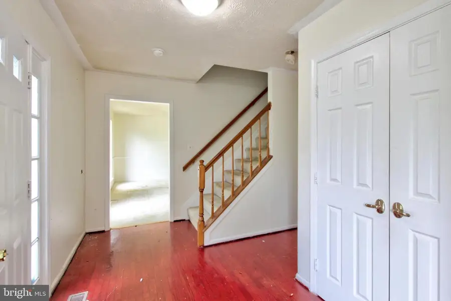 10711 Featherstone Dr, Fort Washington, MD 20744 - #2