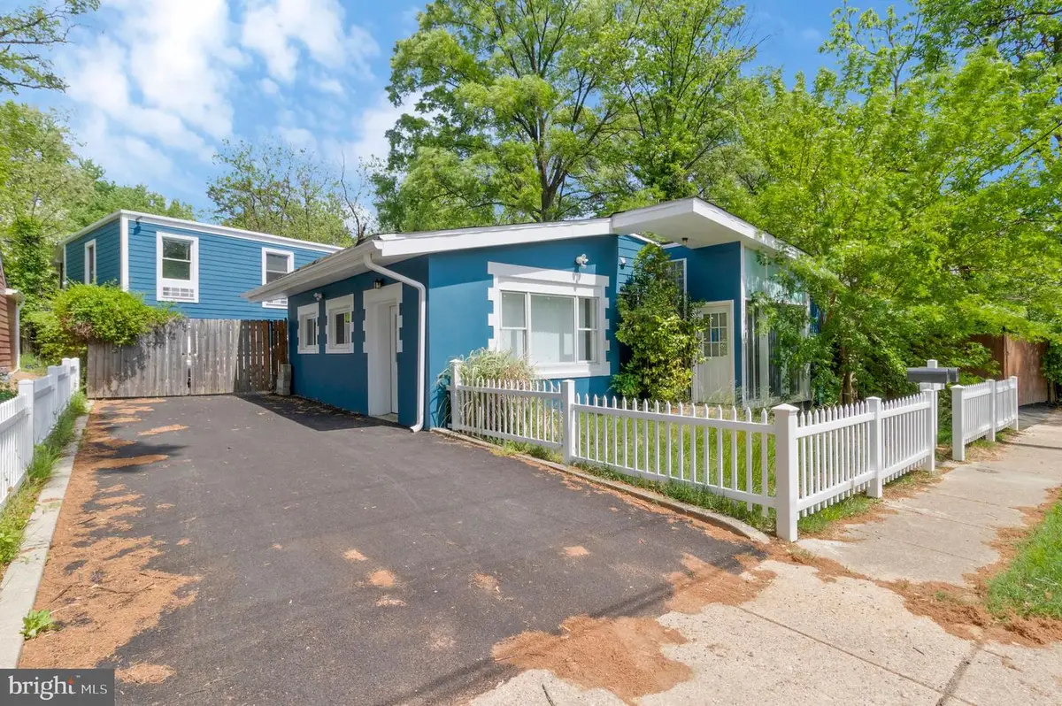 3801 Cedar Croft Pl, Brentwood, MD 20722 - #1