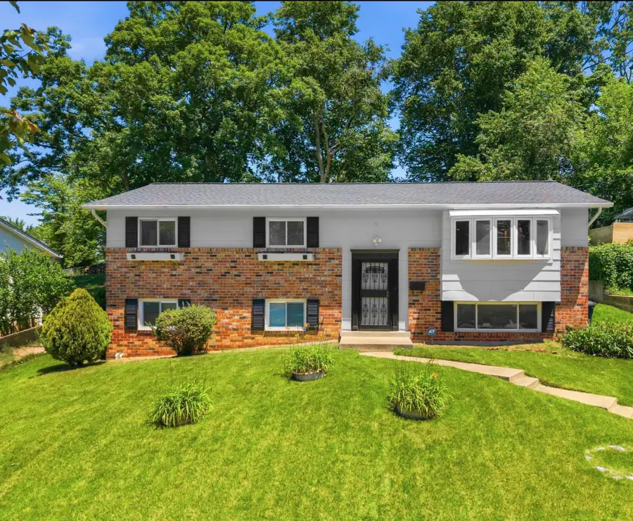 1504 Birchwood Dr, Oxon Hill, MD 20745 - #2