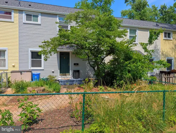 34-b Ridge Rd, GREENBELT, MD 20770