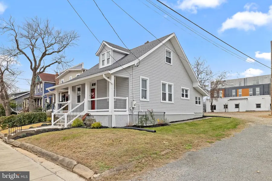 3724 35th St, Mount Rainier, MD 20712 - #2