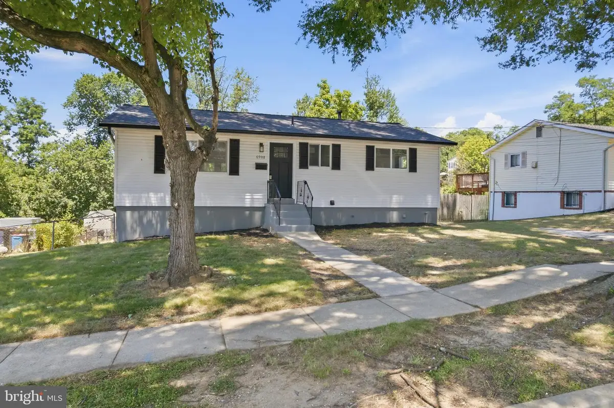 6908 Drylog St, Capitol Heights, MD 20743 - #1