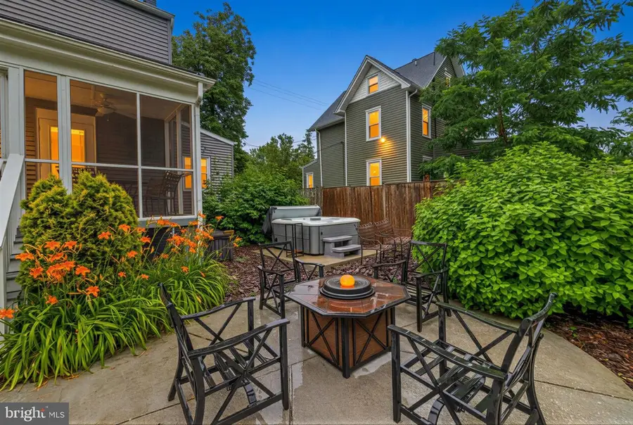4107 Queensbury Rd, Hyattsville, MD 20781 - #2