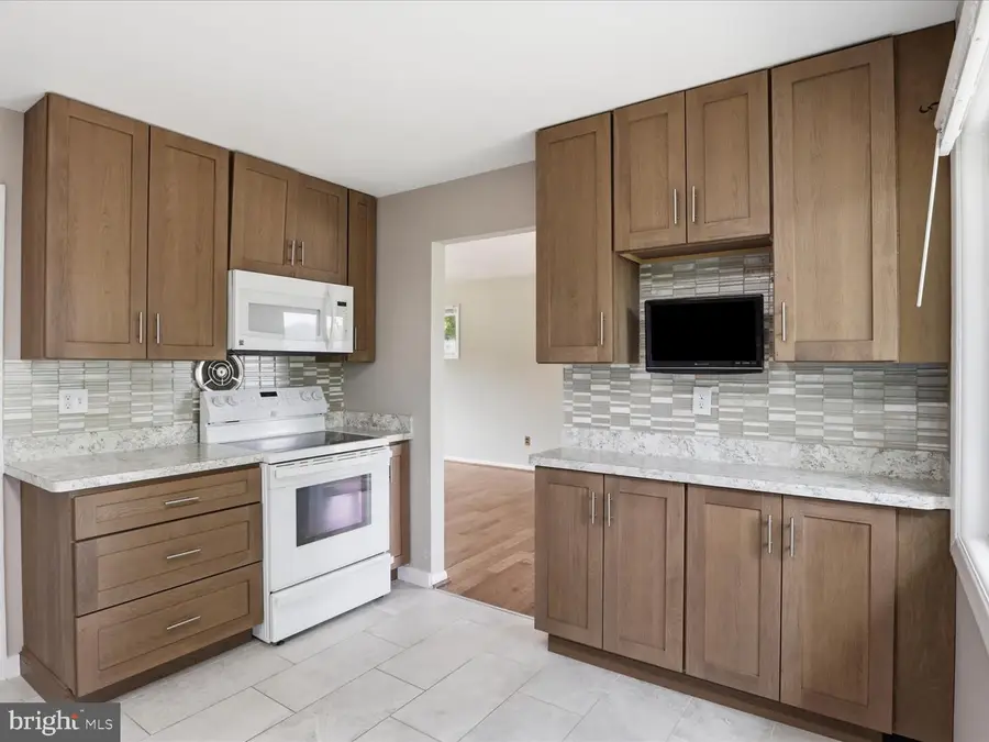 7602 Kipling Pkwy, District Heights, MD 20747 - #2