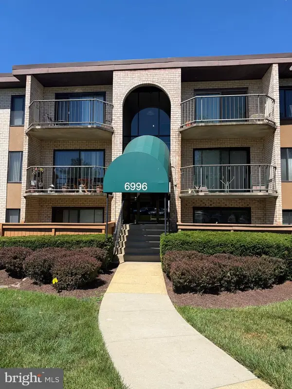 6996 Hanover Pkwy #401, GREENBELT, MD 20770