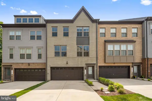 4 Albany Pl, UPPER MARLBORO, MD 20774