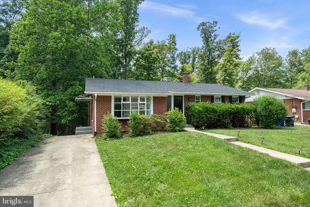 7524 Sweetbriar Dr, College Park, MD 20740 - #1