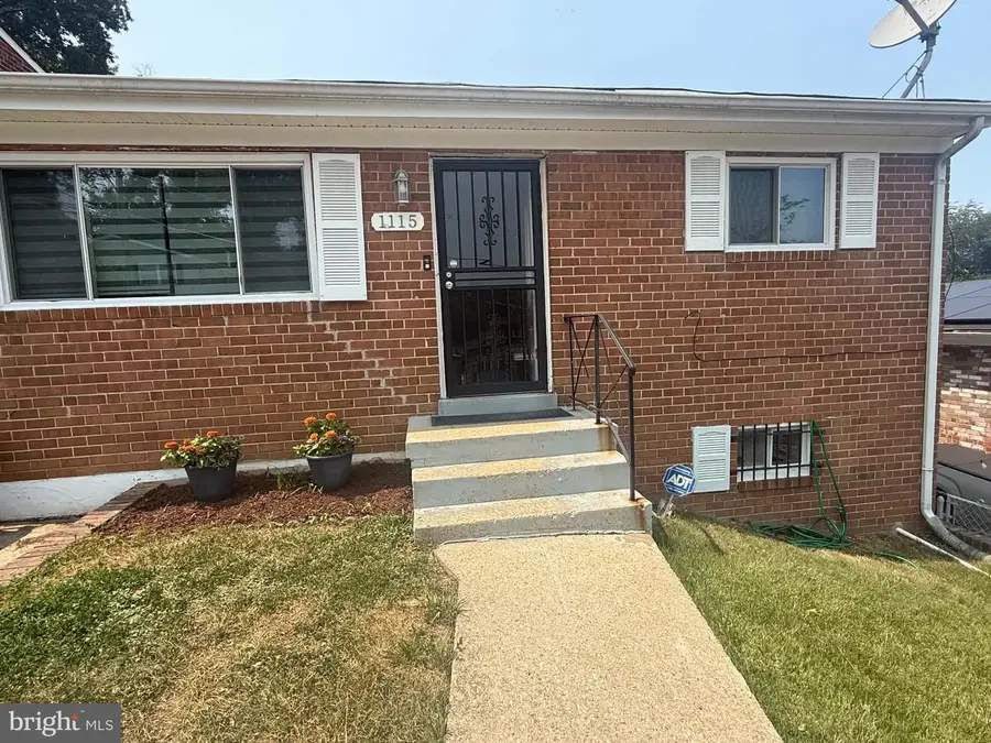 1115 Elfin Ave, Capitol Heights, MD 20743 - #2