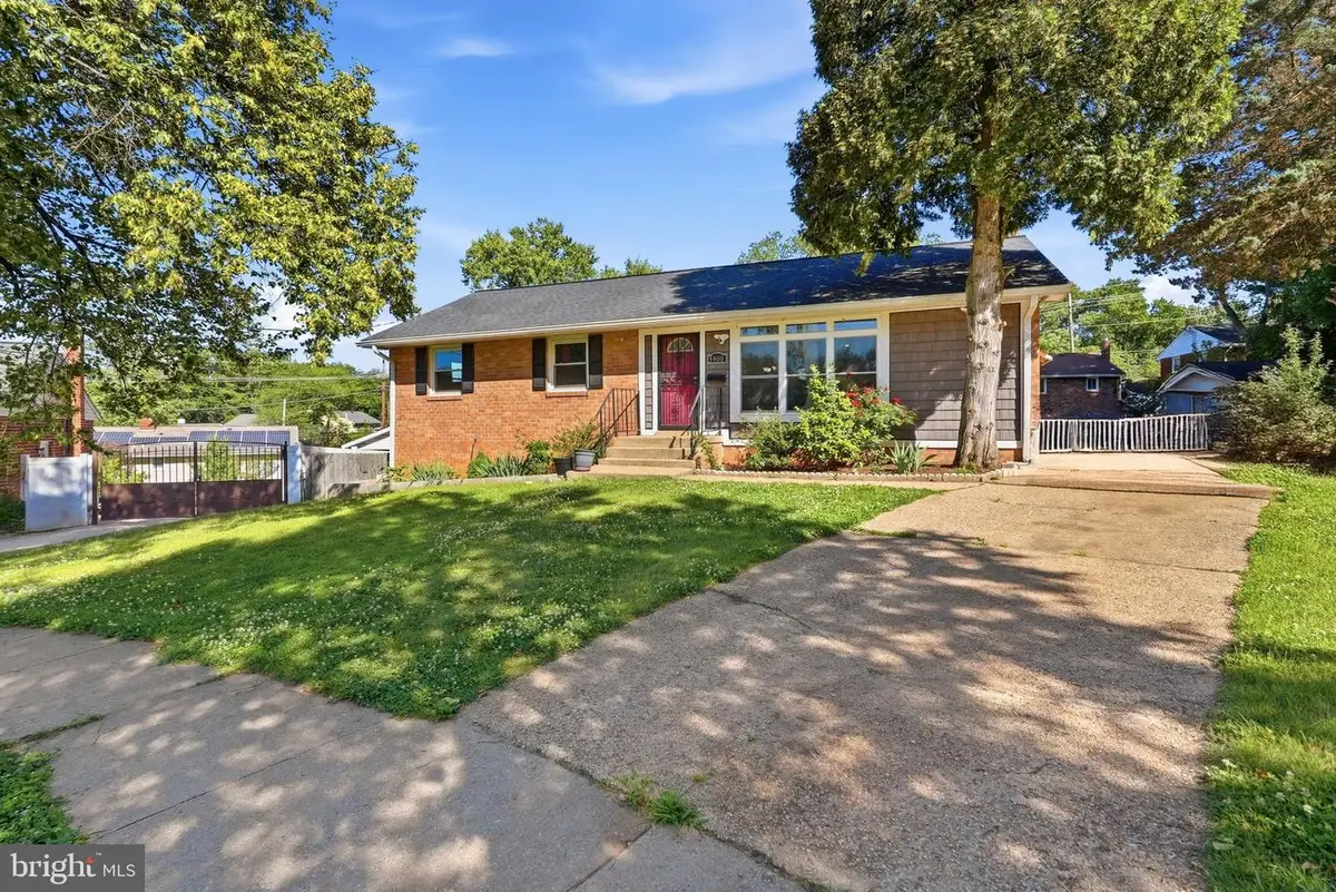 5900 Westbrook Ter, Hyattsville, MD 20784 - #1