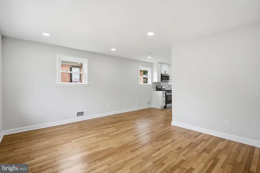 6615 Valley Park Rd, Capitol Heights, MD 20743 - #2