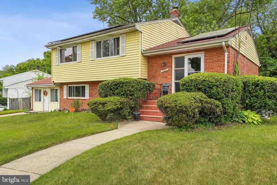 7301 Sheffield Dr, Temple Hills, MD 20748 - #2