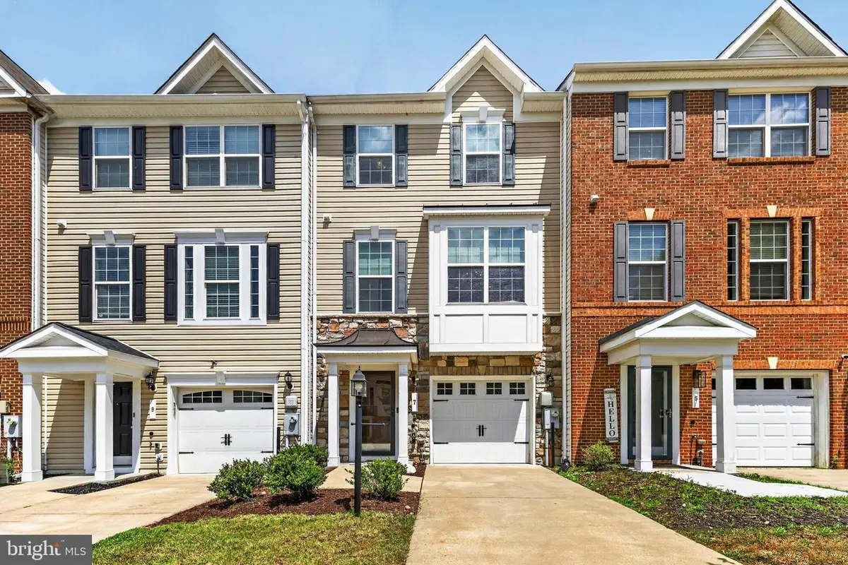 7 Thomasson Ct, Capitol Heights, MD 20743 - #1