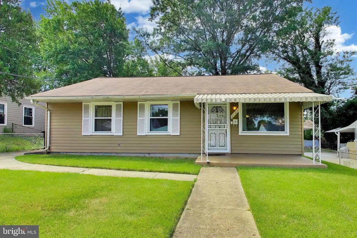1105 Wentworth Dr, Oxon Hill, MD 20745 - #1