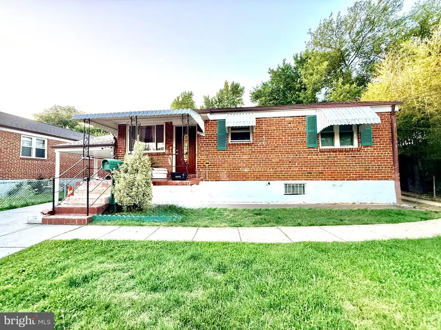 2420 Hannon St, Hyattsville, MD 20783 - #3