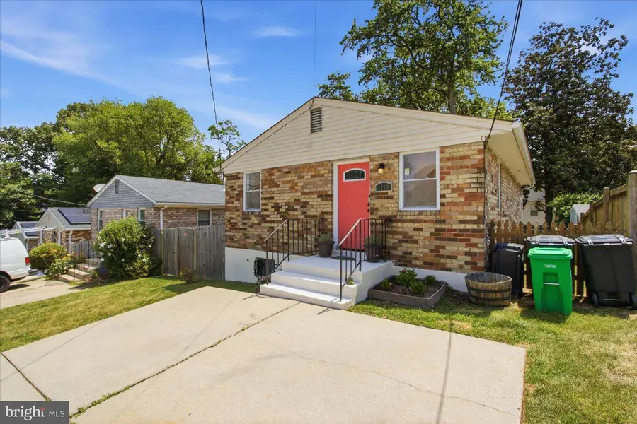 1116 Iago Ave, Capitol Heights, MD 20743 - #2