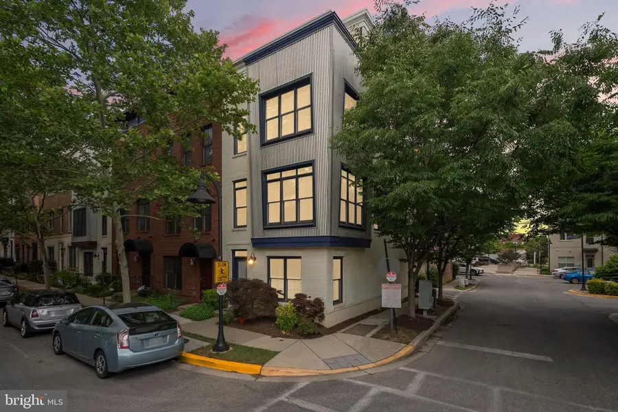 5601 44th Ave, Hyattsville, MD 20781 - #2