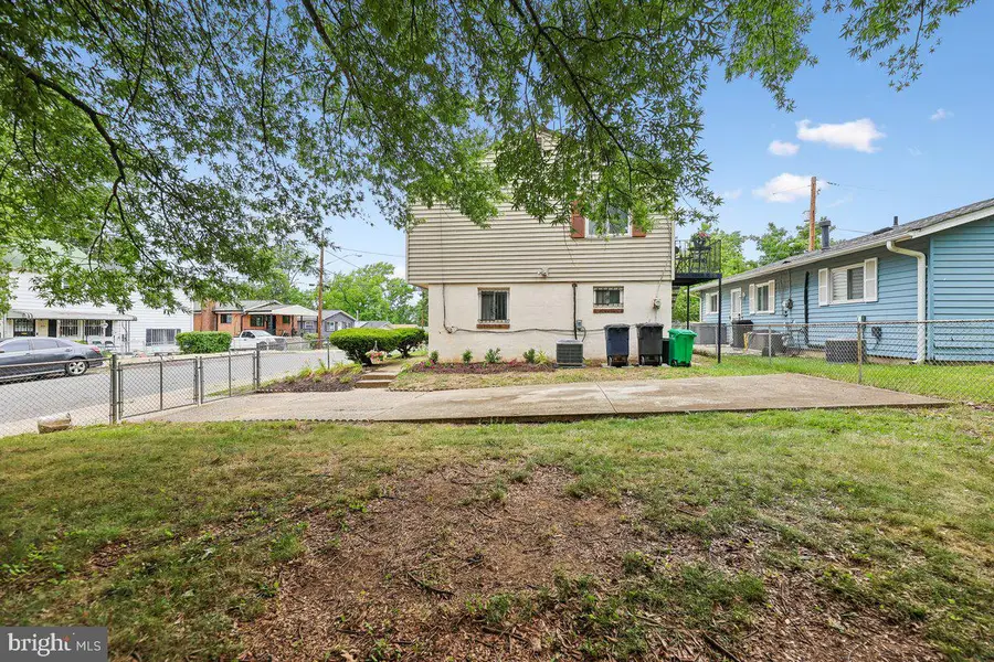 605 Hedgeleaf Ave, Capitol Heights, MD 20743 - #3