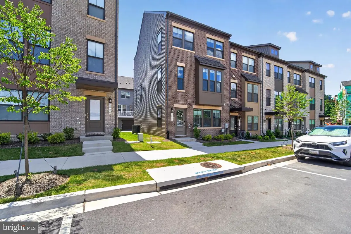 6022 Beake St, Hyattsville, MD 20782 - #1