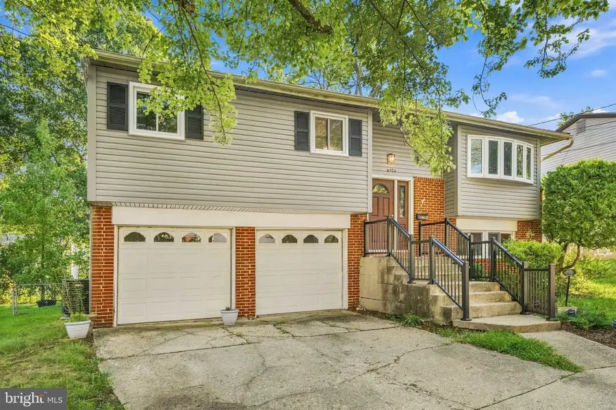 4304 Karen St, Suitland, MD 20746 - #2