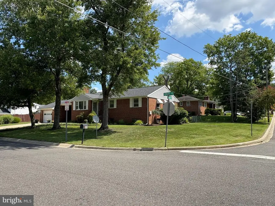 6416 Roberts Dr, Temple Hills, MD 20748 - #3