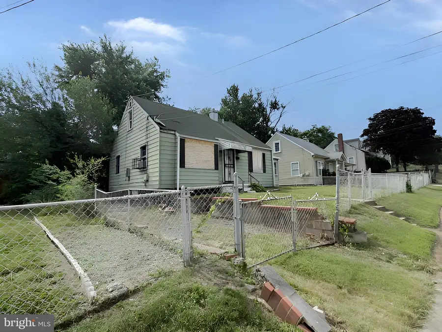 612 64th Ave, Capitol Heights, MD 20743 - #3