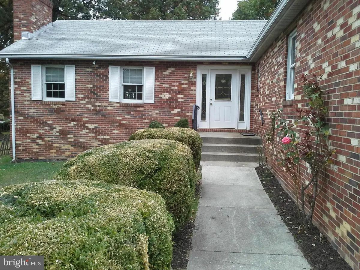 8822 Saunders Ln, Lanham, MD 20706 - #1
