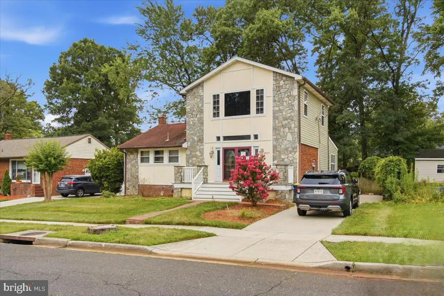 6424 Fairbanks St, Hyattsville, MD 20784 - #2