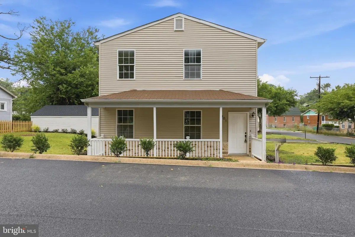 901 Nova Ave, Capitol Heights, MD 20743 - #1