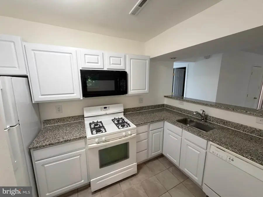 7516 Hawthorne St #5, Landover, MD 20785 - #3