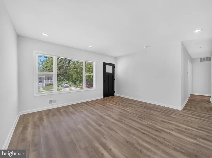 5521 Belva St, Lanham, MD 20706 - #2