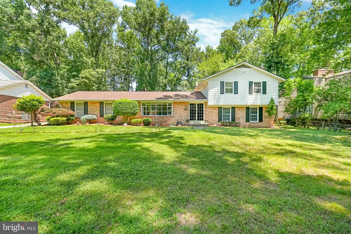 201 Swan Creek Rd, Fort Washington, MD 20744 - #1
