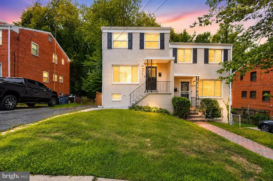 3707 Dunlap St, Temple Hills, MD 20748 - #2