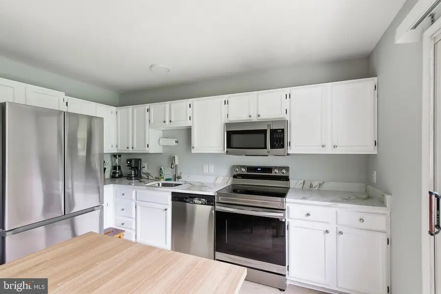 5121 S South Barnaby Rd, Temple Hills, MD 20748 - #2