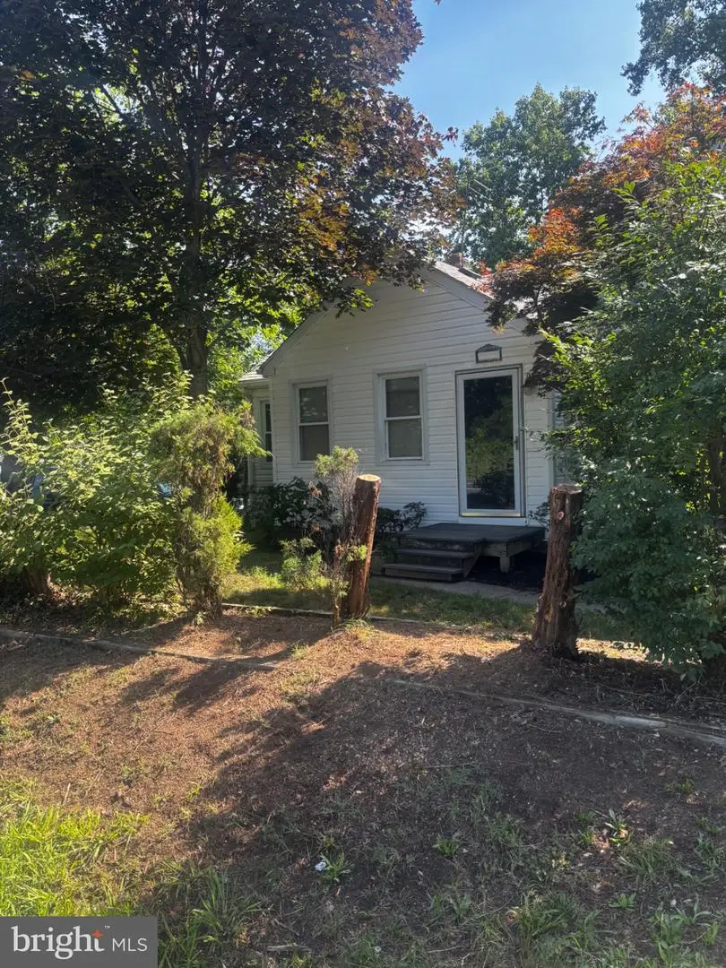 4304 Largo Rd, Upper Marlboro, MD 20772 - #1