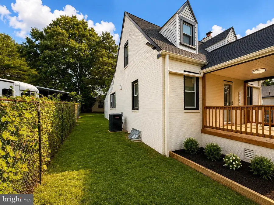 3909 Bexley Pl, Suitland, MD 20746 - #2